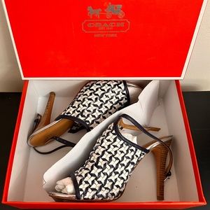 Coach Leela heel size 9.5